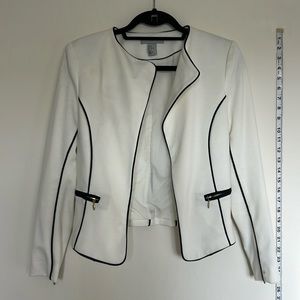H&M blazer jacket white w/ black trim tubing, zipper pockets light shoulder pads